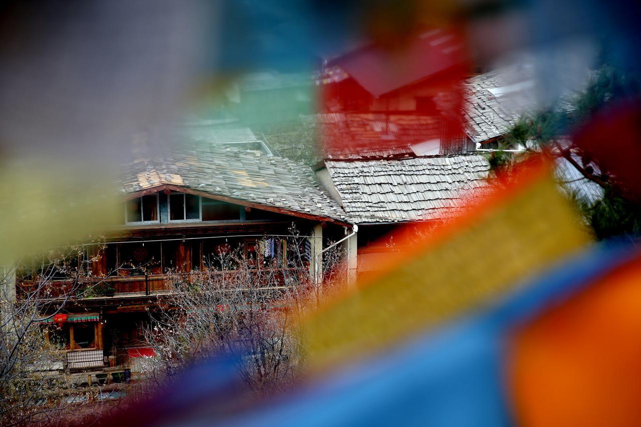 Energy Space Healing Inn Shangri-La Exterior photo